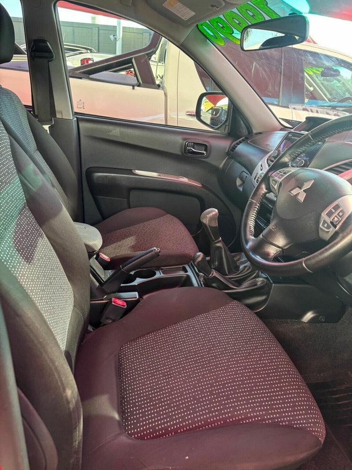 2015 Mitsubishi Triton GLX-R