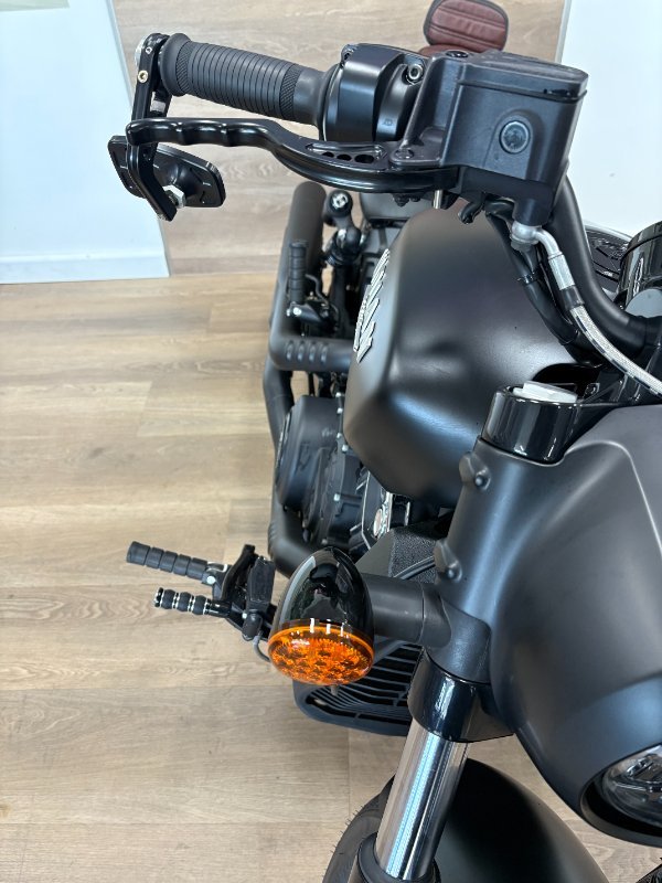2023 Indian SCOUT BOBBER BLACK