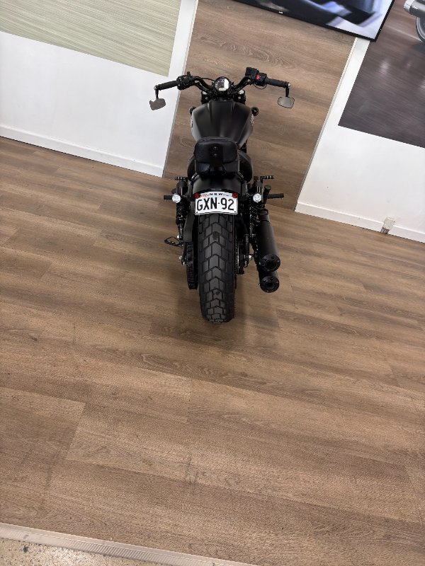 2023 Indian SCOUT BOBBER BLACK
