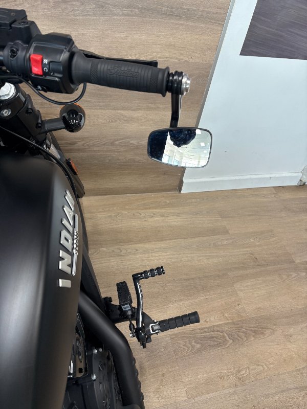 2023 Indian SCOUT BOBBER BLACK