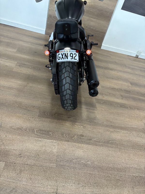 2023 Indian SCOUT BOBBER BLACK