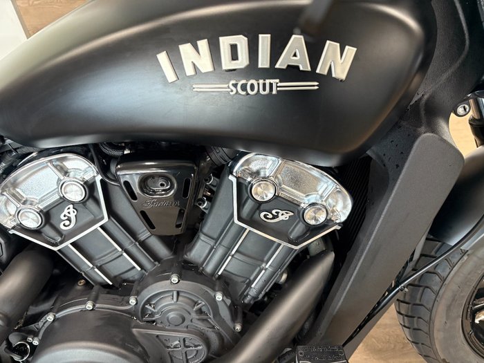 2023 Indian SCOUT BOBBER BLACK