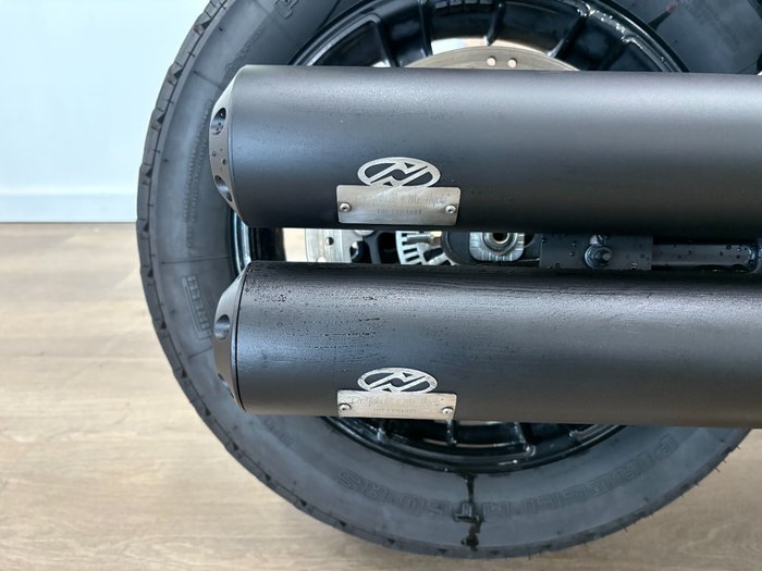 2023 Indian SCOUT BOBBER BLACK