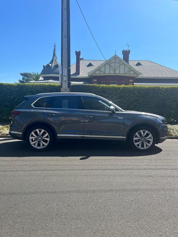 2019 Volkswagen Touareg 190TDI Premium CR MY20 Four Wheel Drive Silicone Grey