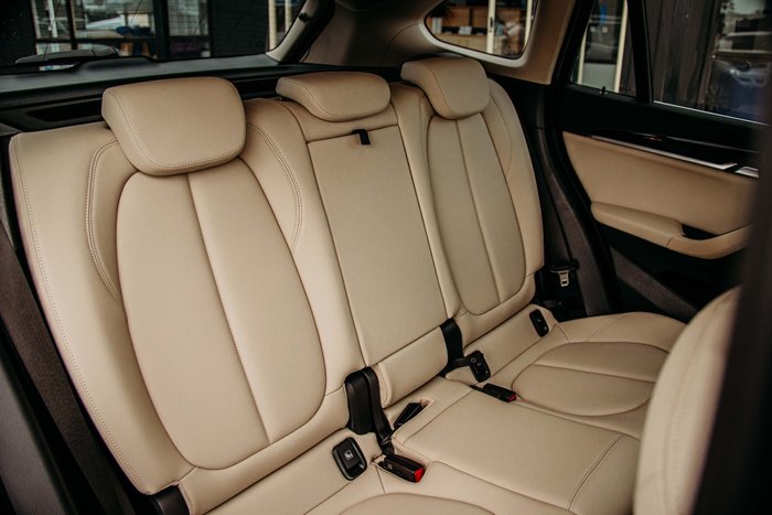2021 BMW X1 sDrive20i