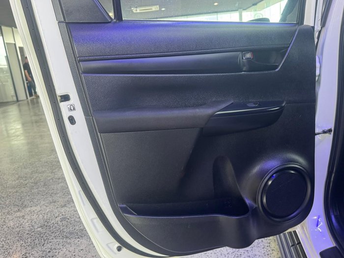 2022 Toyota Hilux SR