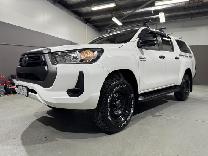 2022 Toyota Hilux SR