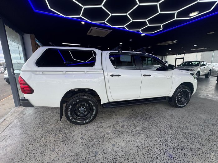 2022 Toyota Hilux SR
