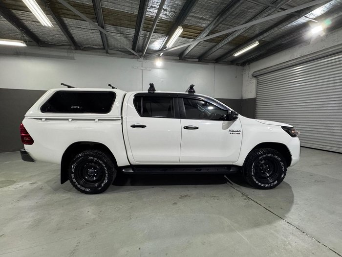 2022 Toyota Hilux SR