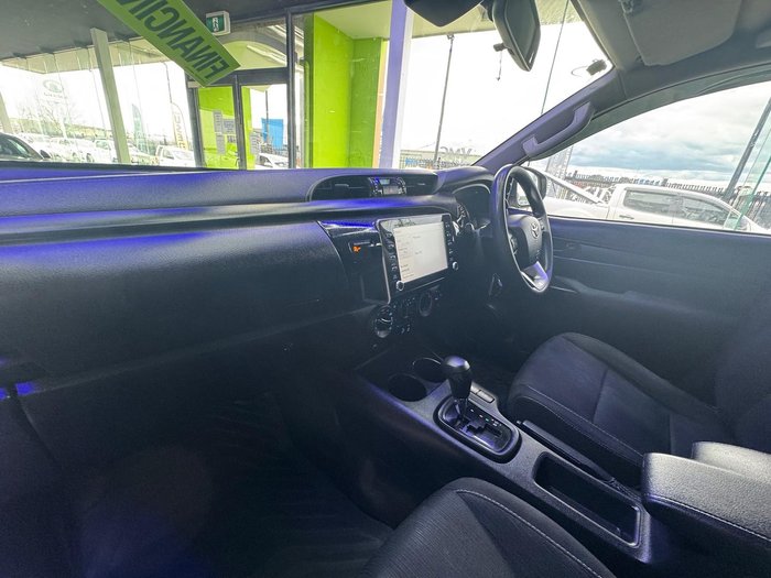 2022 Toyota Hilux SR