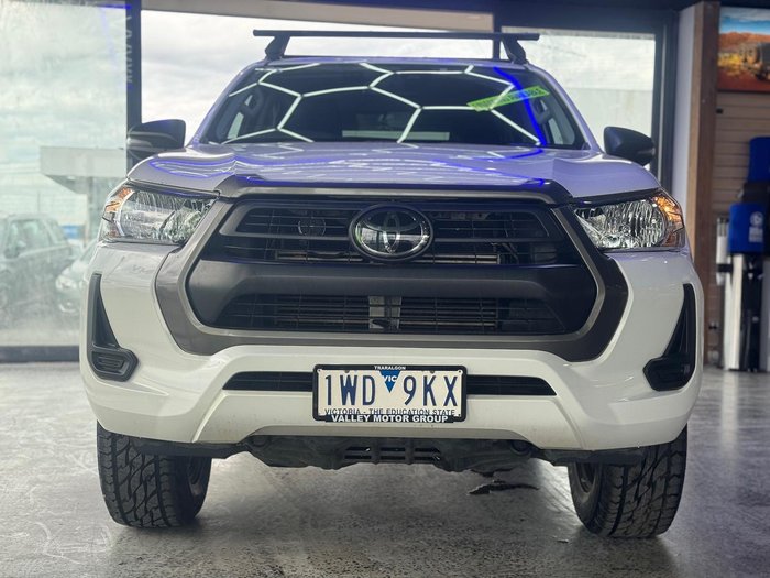 2022 Toyota Hilux SR
