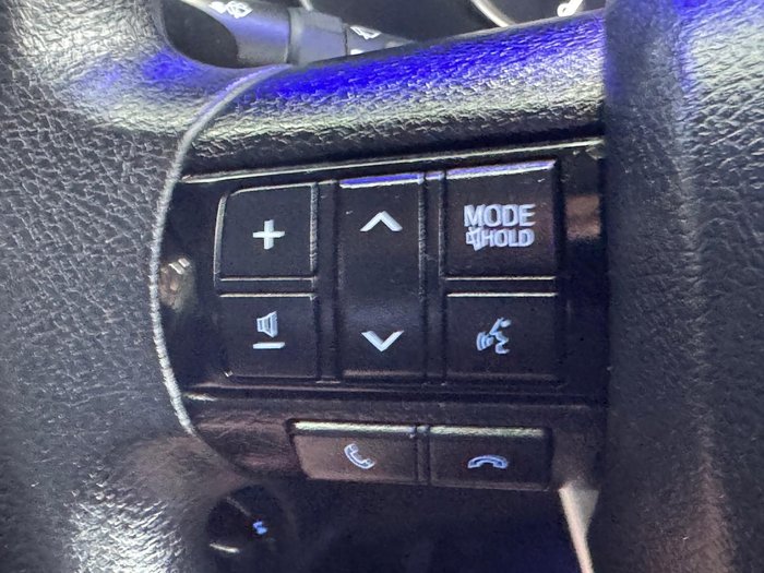 2022 Toyota Hilux SR