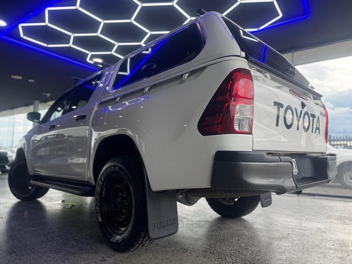 2022 Toyota Hilux SR
