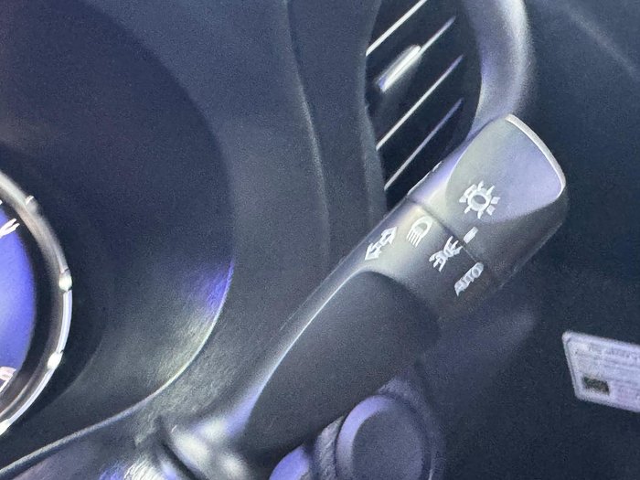 2022 Toyota Hilux SR