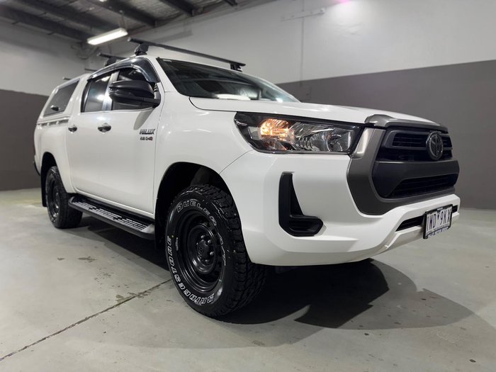 2022 Toyota Hilux SR