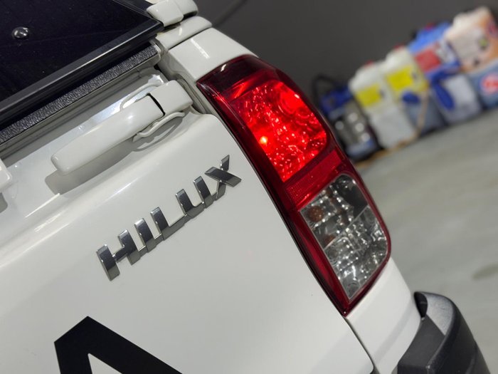 2022 Toyota Hilux SR