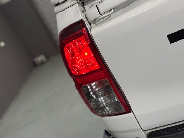 2022 Toyota Hilux SR