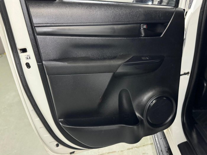 2022 Toyota Hilux SR