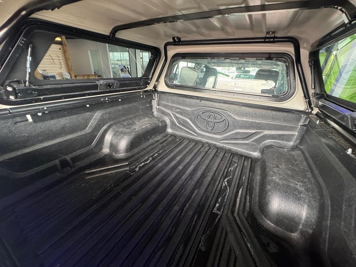 2022 Toyota Hilux SR