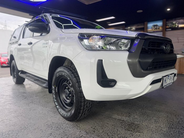 2022 Toyota Hilux SR