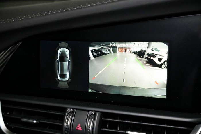 2022 Alfa Romeo Giulia Quadrifoglio