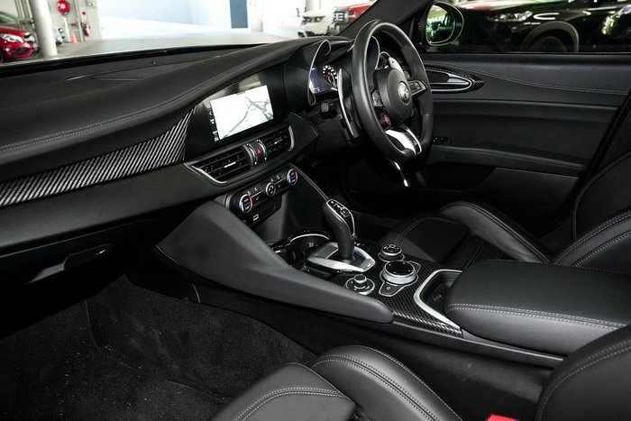 2022 Alfa Romeo Giulia Quadrifoglio