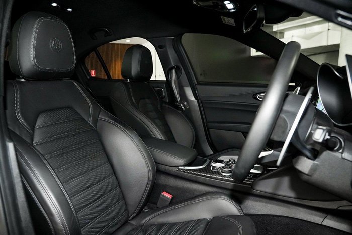 2022 Alfa Romeo Giulia Quadrifoglio