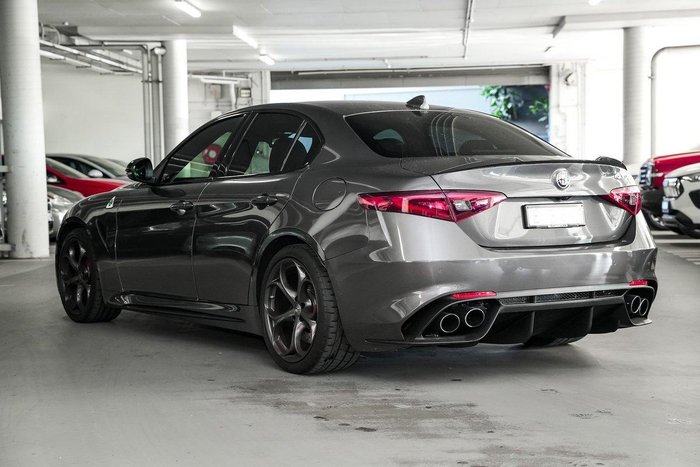 2022 Alfa Romeo Giulia Quadrifoglio