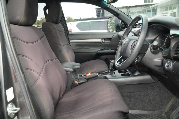2021 Toyota Hilux Rugged X