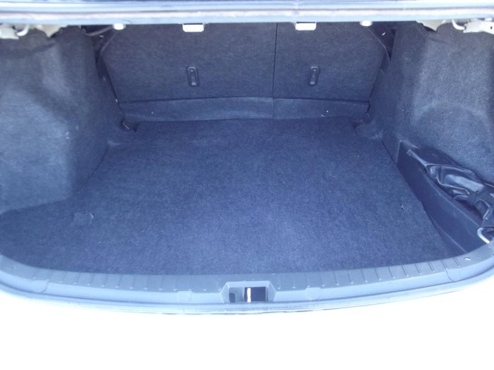 2011 Toyota Corolla Ascent ZRE152R MY11 Glacier White