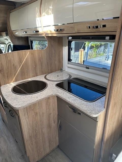 2020 Avan Ovation M7