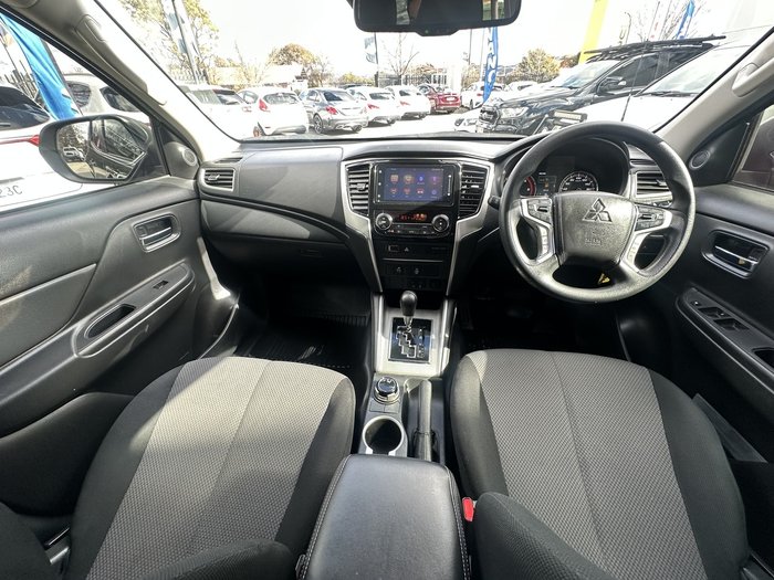 2022 Mitsubishi Triton GLX+