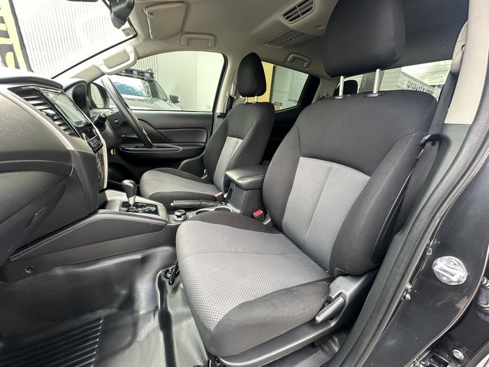 2022 Mitsubishi Triton GLX+