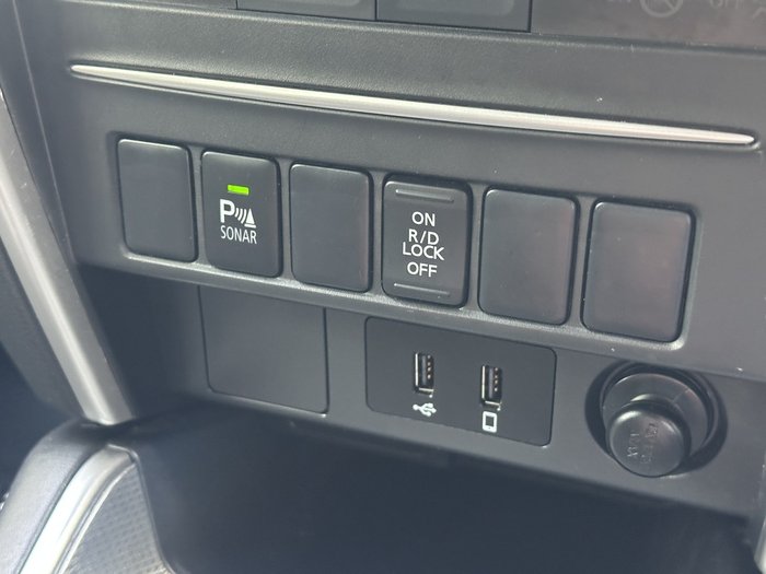 2022 Mitsubishi Triton GLX+