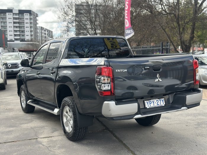 2022 Mitsubishi Triton GLX+