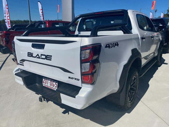 2025 Isuzu D-MAX BLADE
