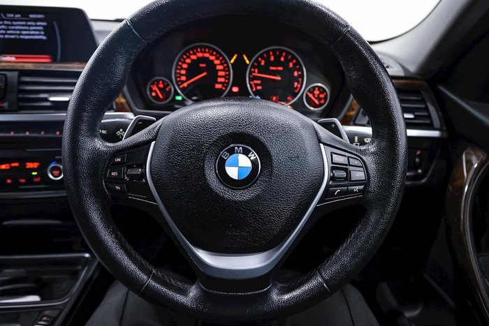 2015 BMW 3 Series 320i Luxury Line F30 Black