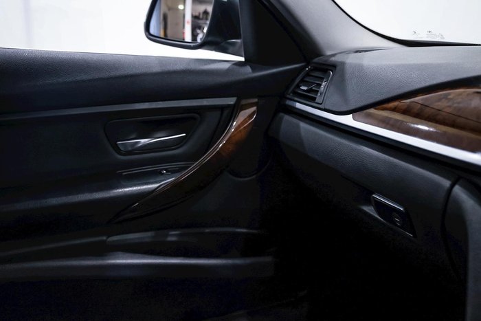 2015 BMW 3 Series 320i Luxury Line F30 Black