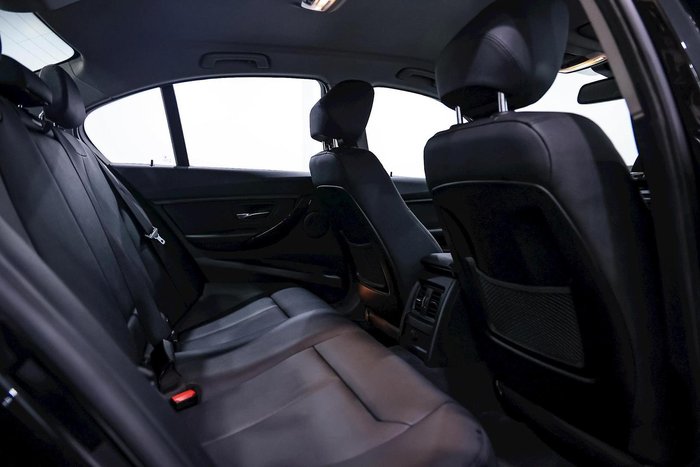 2015 BMW 3 Series 320i Luxury Line F30 Black