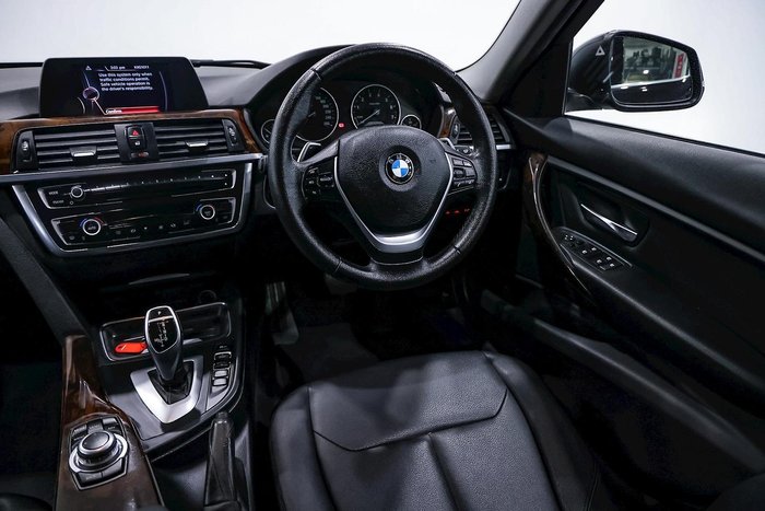 2015 BMW 3 Series 320i Luxury Line F30 Black