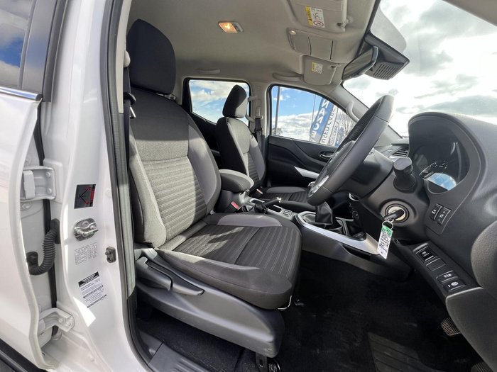 2021 Nissan Navara ST