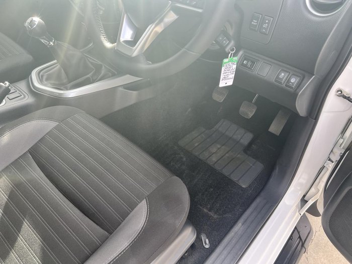 2021 Nissan Navara ST