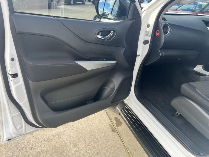 2021 Nissan Navara ST