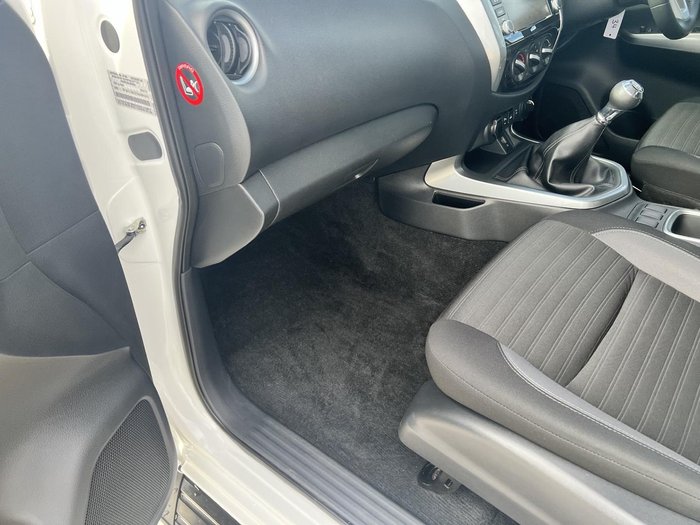 2021 Nissan Navara ST