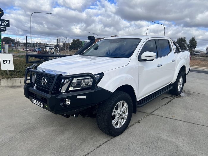 2021 Nissan Navara ST