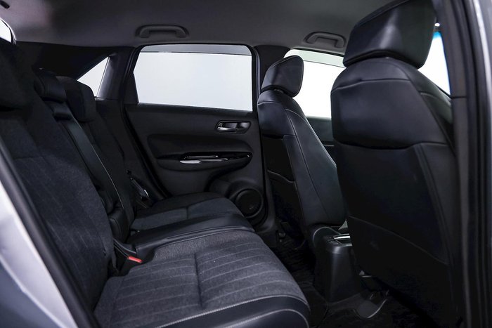 2022 Honda Fit e:HEV GR3 SILVER