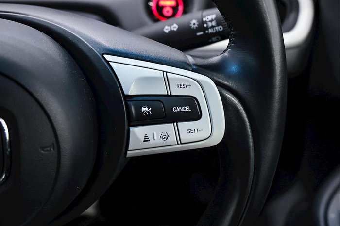 2022 Honda Fit e:HEV GR3 SILVER