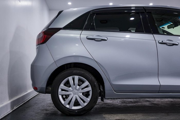 2022 Honda Fit e:HEV GR3 SILVER