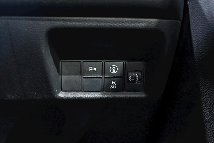 2022 Honda Fit e:HEV GR3 SILVER
