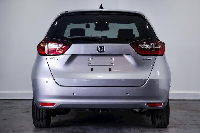 2022 Honda Fit e:HEV GR3 SILVER
